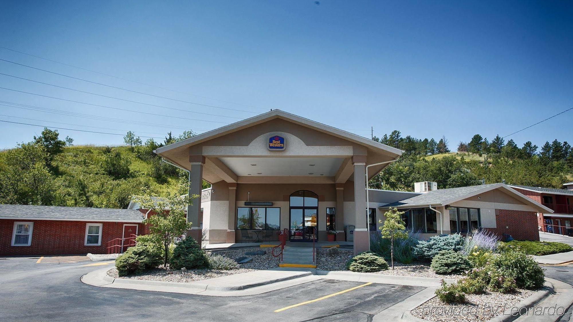 Travelodge By Wyndham Rapid City Exterior photo